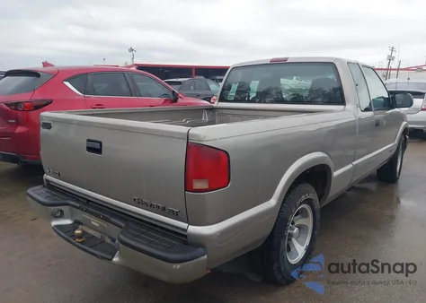 2000 Chevrolet S-10 Ls z USA, uszkodzony, nr VIN 1GCCS1943YK146542